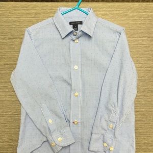 Tommy Hilfiger boys button down, long sleeve dress shirt.